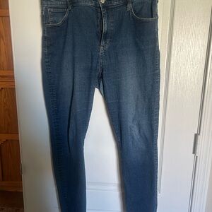 GAP Women’s Dark Blue Skinny Jeans